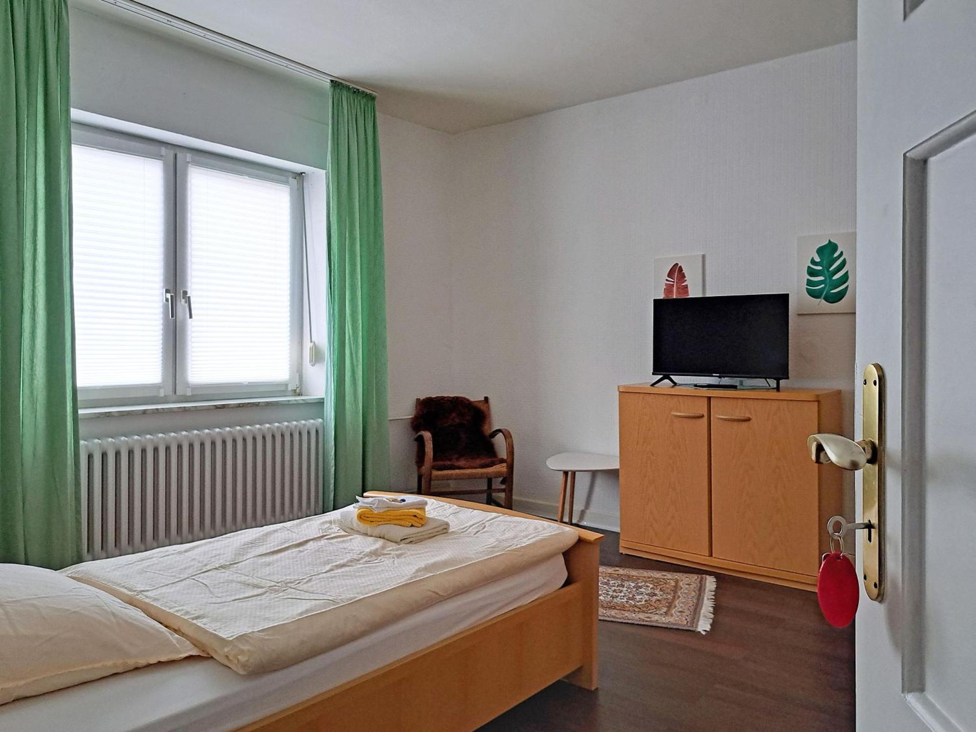 Margaretes Gaestehaus Am Rheinsteig Wanderer Radfahrer Familien Business-Reisende Wlan Gratis Rheinbrohl Exterior photo